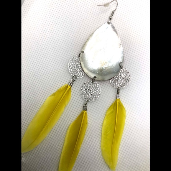 🔥BOHO FEATHER EARRINGS 🔥 NWT🏷 - Picture 9 of 12